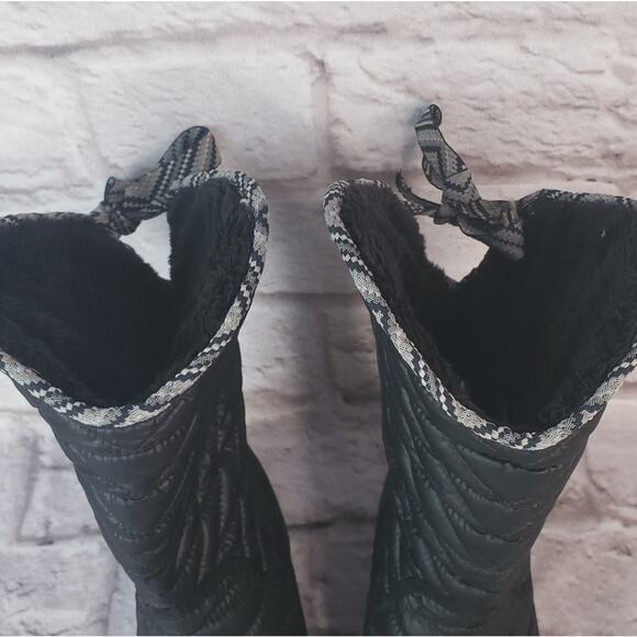 The North Face black puffer boots black size 7 women's - Picture 11 of 13